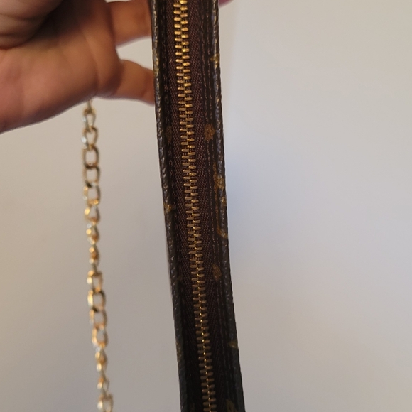 100% Authentic Louis Vuitton Brown Monogram Pouch - Picture 14 of 17